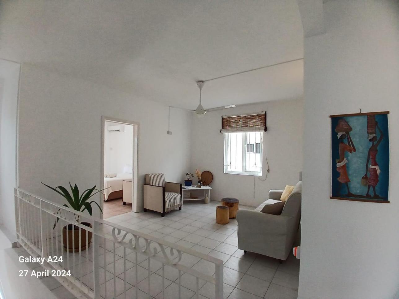 The Coral House Apartment Riviere Noire Ngoại thất bức ảnh
