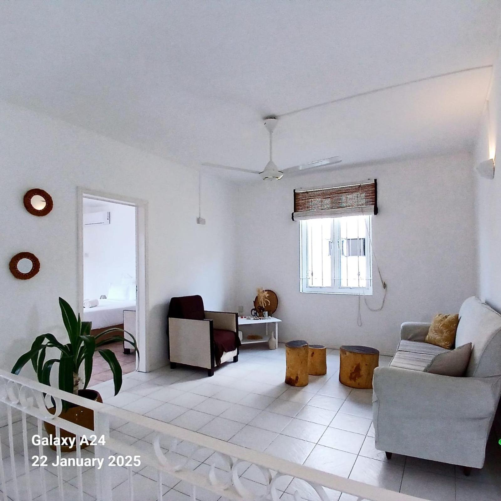 The Coral House Apartment Riviere Noire Ngoại thất bức ảnh