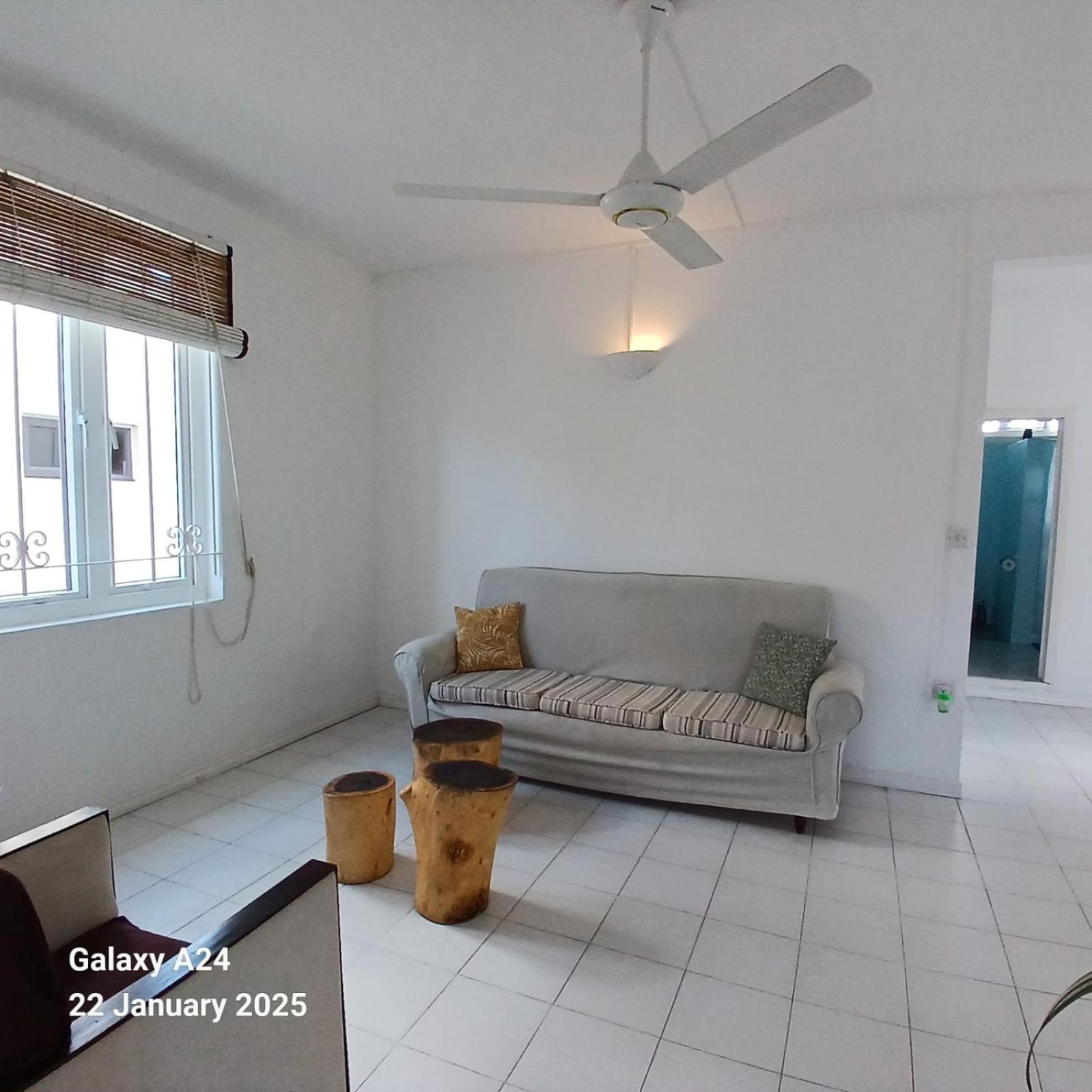 The Coral House Apartment Riviere Noire Ngoại thất bức ảnh